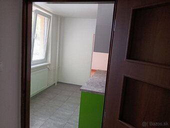 Prenájom_3-izbový byt na Cyrilometodskej ulici_Nové Zámky - 4