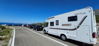 Karavan 8 miestne auto Prenajom - 4