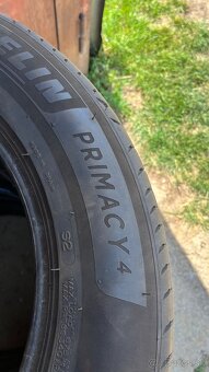 🟡215/65 r17 letné Michelin - 4