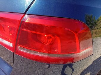 Predám originál zadné svetlá passat B7 combi - 4