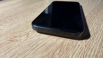 Predám iphone 15 Pro 256 GB Black Titanium - 4