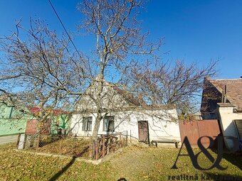 NA PREDAJ STARŠÍ RD S POZEMKOM, 593 M2, BORSKÝ SV.JUR, okr. - 4