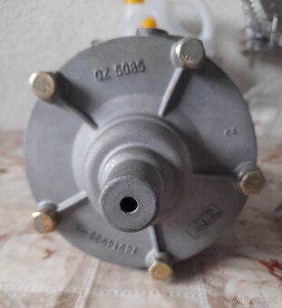 Tatra T-815 regulator tlaku - 4