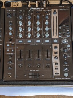 Pioneer XDJ 1000,DJM 750 - 4