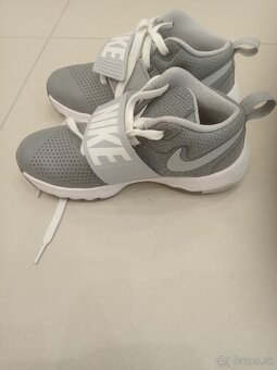 Detské botasky Nike 35,5 - 4