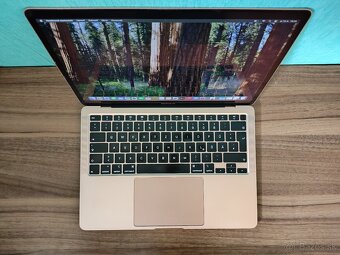 MacBook Air 2020 | i5 • 8GB • 512GB SSD - 4