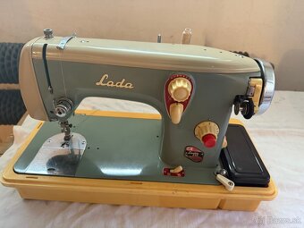 Lada šijací stroj - 4