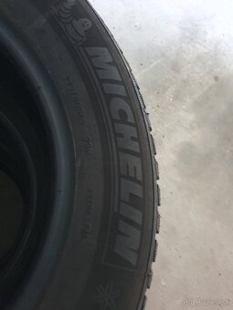 Predám pneu MICHELIN ALPIN 5 215/60/R16 - 4