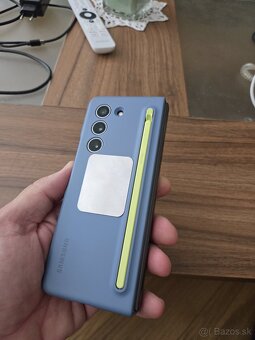 Z Fold 5 8/1000gb - 4