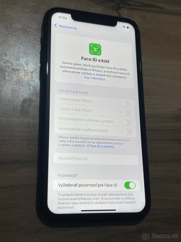 Predám Apple iPhone XR 64GB Black Známky Opotrebovania - 4