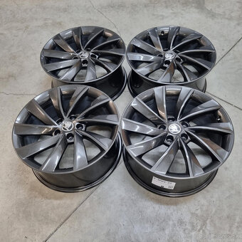 Hliníkové Škoda disky 5x112 R18 8J ET44 - 4