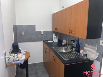 Prenájom kancelárií 200 m2 na Štefánikovej ulici v Bratislav - 4