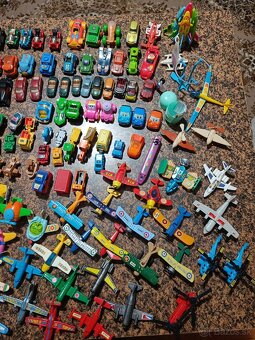 Predám zbierku Kinder figúrok - 4