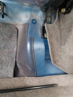 Nissan Terrano II ,2,7 tdi 92 kw - 4