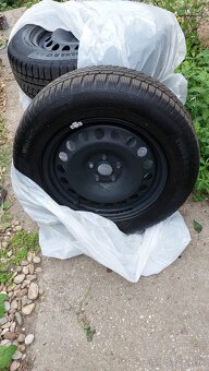 Sada zimnych pneu R17 na plechovych diskoch - 4