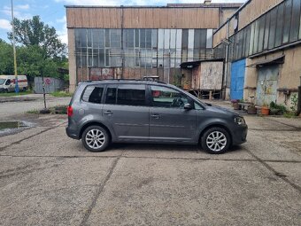 Volkswagen Touran 1.6 TDI (77 kW) – spoľahlivý rodinný MPV - 4