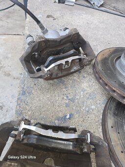 Predam predne brzdy na mercedes w204,c207,w210 - 4