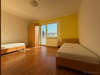 PREDAJ - RODINNÝ DOM - ZLATÉ MORAVCE - 4