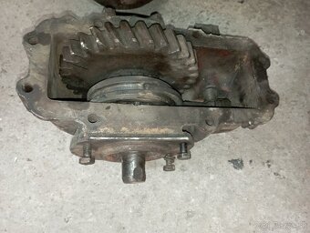 Prídavna prevodovka v3s, bočný vývod na  hydraul. čerpadlo - 4