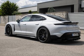 Porsche Taycan TURBO - 4