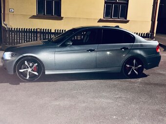 Bmw e90 318d - 4