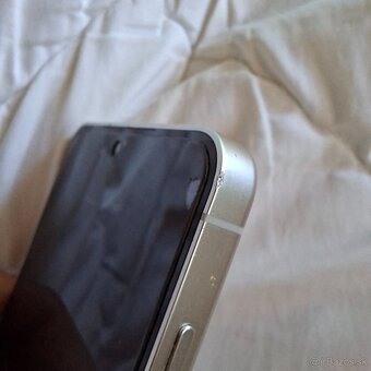 Samsung Galaxy S24 - 4