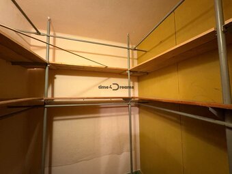 Na predaj: 4 izb.byt + BALKON + PIVNICA - 4