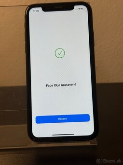 Predám Apple iPhone 11 64GB Black Malé známky používania - 4