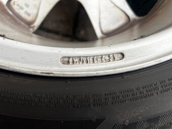 Peugeot 4x108 6,5J R16 205/55 - 4