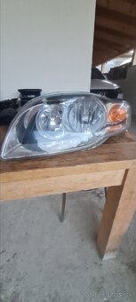 Predám predné svetlo Audi A4 B7 - 4