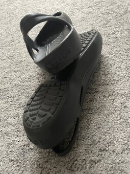 Krásne nové balerinky Crocs - 4