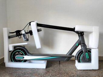 35 KM/H elektrická kolobežka 500W - 4