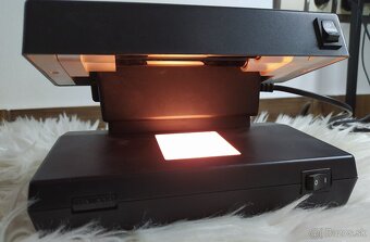 UV lampa na bankovky - 4