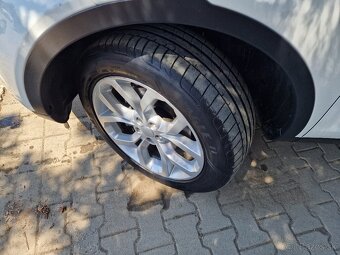 Land Rover Discovery Sport 2.0L HSE A/T9 150k 4x4 (diesel) - 4
