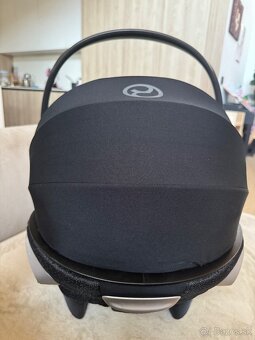 Cybex Cloud Z i-size so základňou - 4
