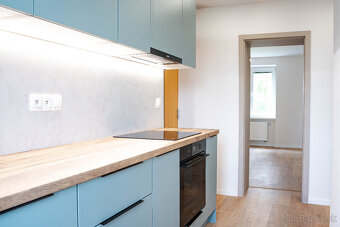 Kompletne zrekonštruovaný 3 izb. v tichej lokalite - 4