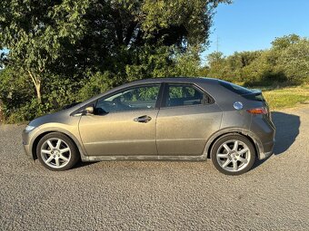 Honda Civic 2.2i-CTDI Executive bez DPF - 4