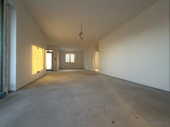 Novostavba 4-izbového dvojdomu s výbornou dispozíciou - 4