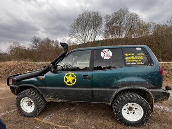 Nissan terrano 2 2.7td - 4
