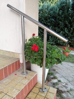Predám nerezové zábradlie na schodisko - 4