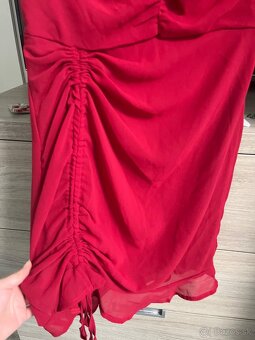 Šaty prettylittlething veľkosť XS - 4