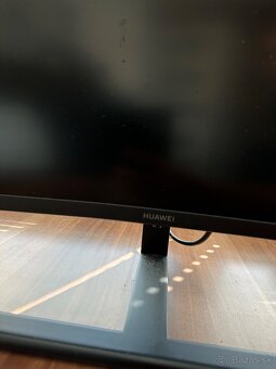 Monitor huawei mateview 34 + svetlo xiaomi - 4