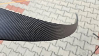 Tesla Y spoiler original - 4