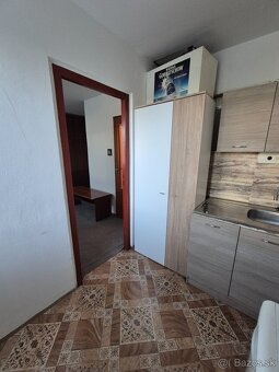 Predám 1 iz. byt, ul. Družstevná, Komárno - 4