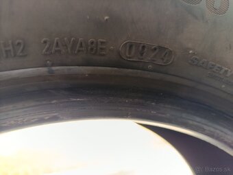225/60/17 - 4