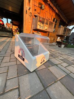 chladnička na alkohol - 4