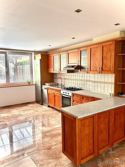 Kvalitný RD vyhľadávaná lokalita VT (vinice) - 4