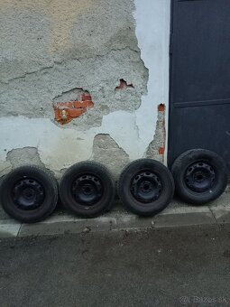 Predám letné pneumatiky s diskami - 4