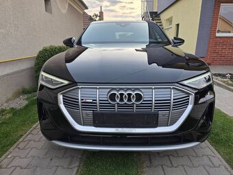 Audi e-tron 50 S-LINE 230 kW 313PS Quattro, Panoráma, Matrix - 4