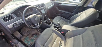 Lacno rozpredám VW Jetta na náhradné diely - 4